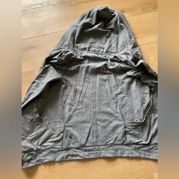 Lululemon Cardigan/Sweater. - Picture 5 of 10